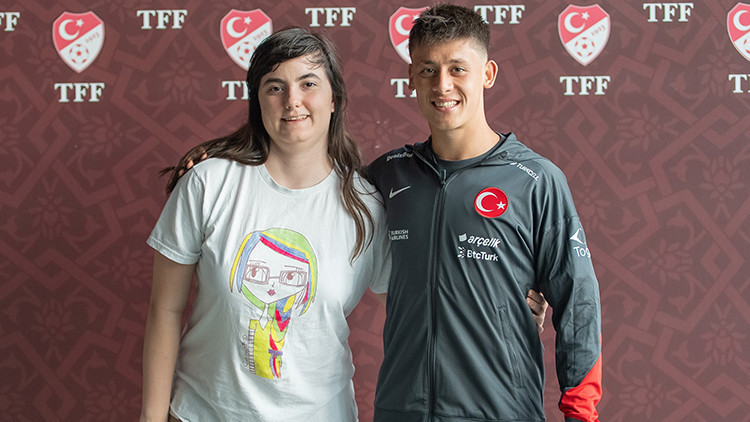 TFF ve ODEDDERden güçlü bir mesaj: Futbolda fark yok, sevgi va TFF ve ODEDDERden güçlü bir mesaj: Futbolda fark yok, sevgi va