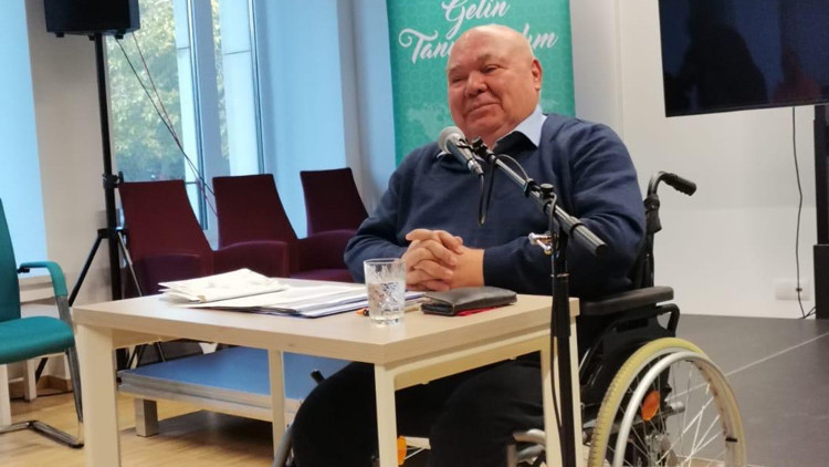 Halil Gülel ile şiir akşamı