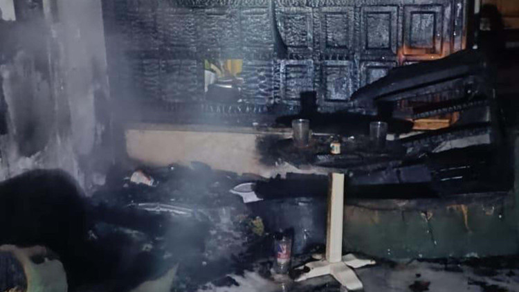 Kuşadasında klimadan çıkan yangında, dumandan etkilenen 1 kişi öldü