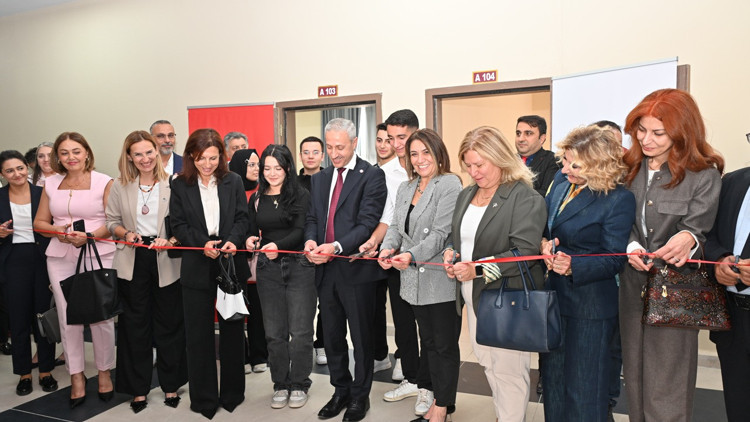 Kadın sanayicilerden eğitime destek