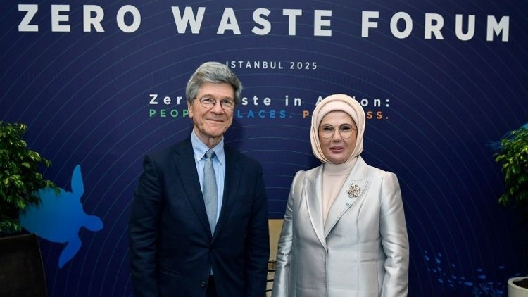 Emine Erdoğan, BM Sürdürülebilir Kalkınma Çözümleri Ağı Başkanı Sachs ile görüştü