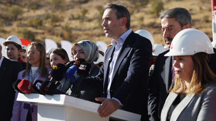 Bakan Bayraktardan CHPnin nadir element iddialarına tepki