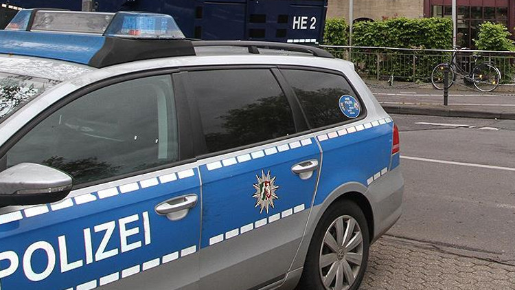 Almanyada spor lisesine aşırı sağcı saldırı