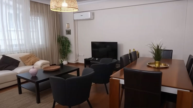 Tiyatronun ve ekranın usta ismi 3+1 bu evde yaşıyor