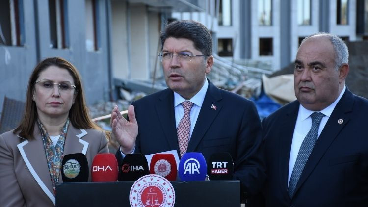 Bakan Tunçtan CHP’li Başarıra tepki
