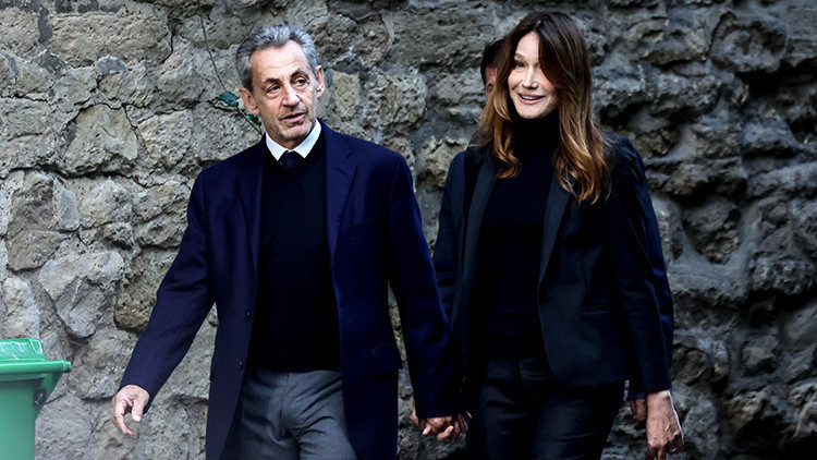 Sarkozyye cezaevinde tehdit: Kaddafinin intikamını alacağız Sarkozyye cezaevinde tehdit: Kaddafinin intikamını alacağız