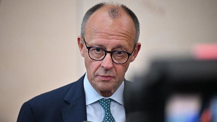 Merzi protesto etmeye devam ettiler