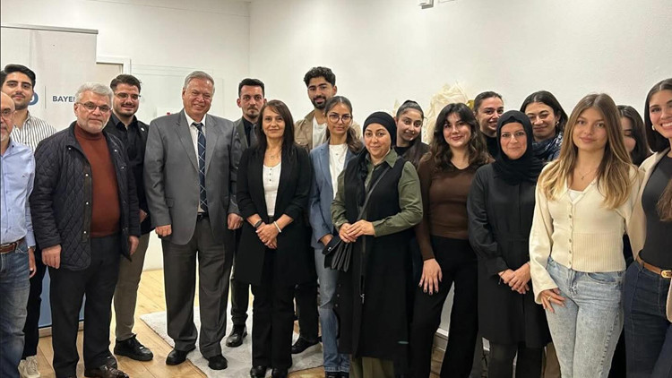 Bavyeralı gençlerle bilgilendirme toplantısı