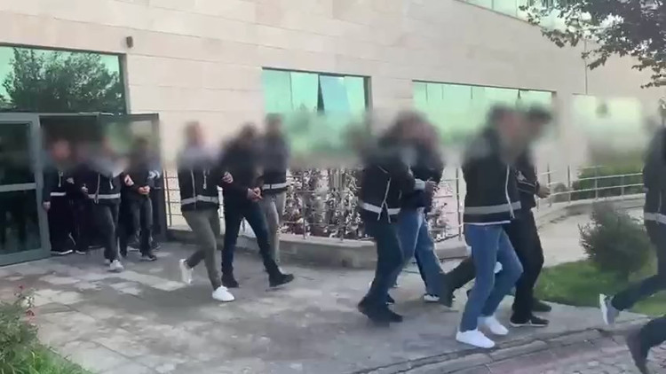 Elazığ’da organize suç örgütüne operasyon: 8 tutuklama Elazığ’da organize suç örgütüne operasyon: 8 tutuklama
