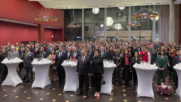 Almanyada Türkiye Cumhuriyetinin 102. yılı kutlandı