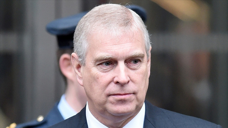 İngiltere Kralı III. Charles, kardeşi Andrew’un prenslik unvanını da elinden aldı İngiltere Kralı III. Charles, kardeşi Andrew’un prenslik unvanını da elinden aldı