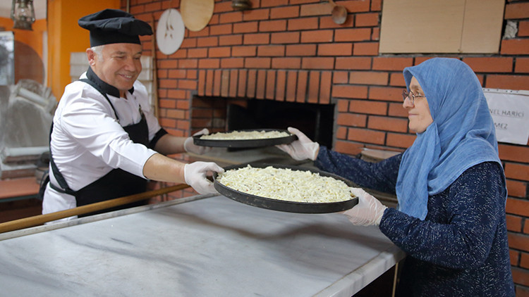 40 yıl sonra köyüne döndü, pizzacı açtı Talebe yetişemiyor