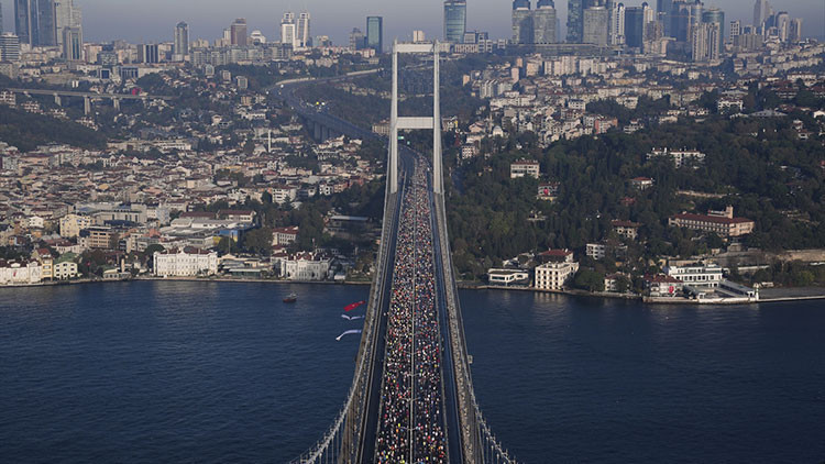47. İstanbul Maratonu halk koşuları ile sona erdi
