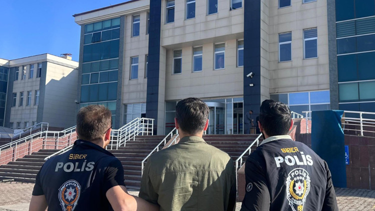 Karsta 19 yıl hapis cezasıyla aranan hükümlü yakalandı