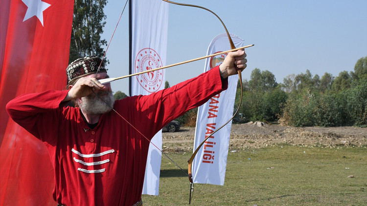 Geleneksel okçulukta Remy-i Sedad Açık Hava Federasyon Kupası, Adanada başladı