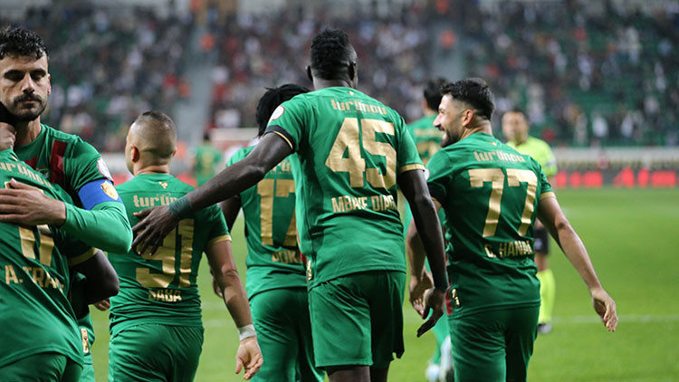 Amed Sportif Faaliyetler evinde galip