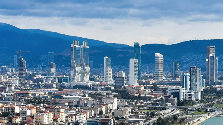 Zorluklara rağmen İzmir hep gözde Zorluklara rağmen İzmir hep gözde