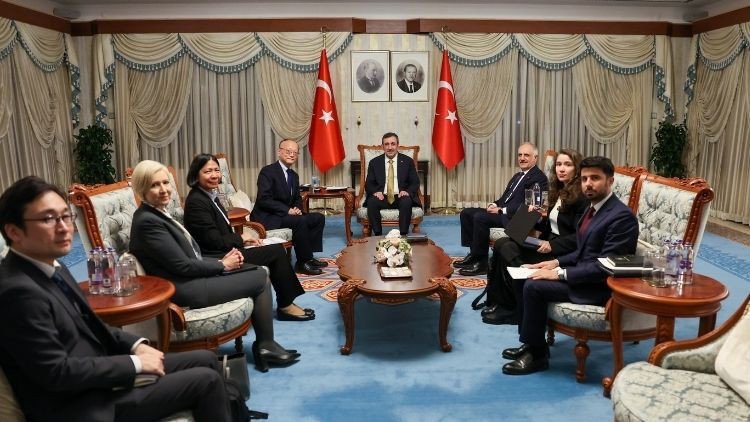 Cumhurbaşkanı Yardımcısı Yılmaz, Asya Kalkınma Bankası Başkanı Kandayı kabul etti