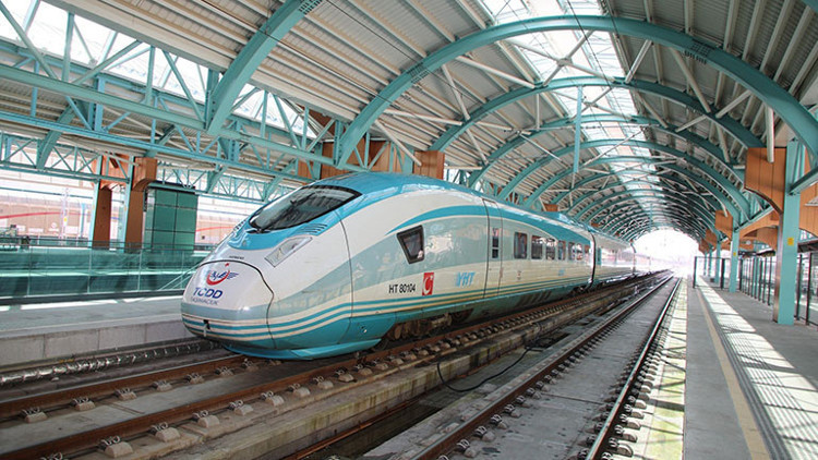 Öğretmenlere tren biletlerinde yüzde 50 indirim Öğretmenlere tren biletlerinde yüzde 50 indirim