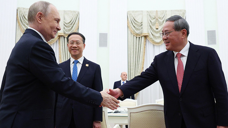 Rusya lideri Putin, Çin Başbakanı Li ile görüştü