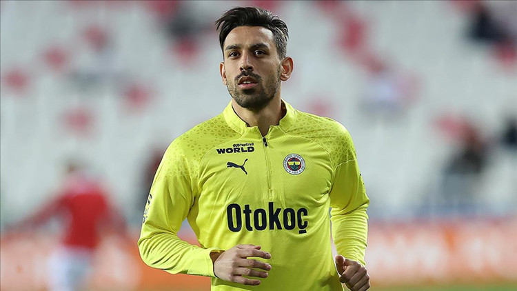 Fenerbahçede İrfan Can Kahveci için yeni karar Galatasaray derbisi...