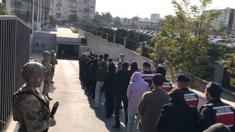 Kara para aklama ve yasadışı bahis operasyonu: 4ü hakem 32 şüpheli tutuklandı