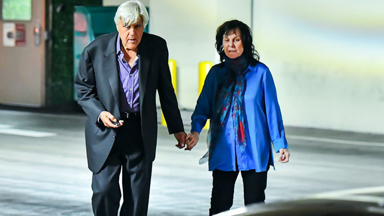 45 yıl önce evlenirken ettiği yemini hiç bozmadı... Demans olan karısı her zaman onu tanımıyor bile: Seni seviyorum dediğinde ben eriyorum