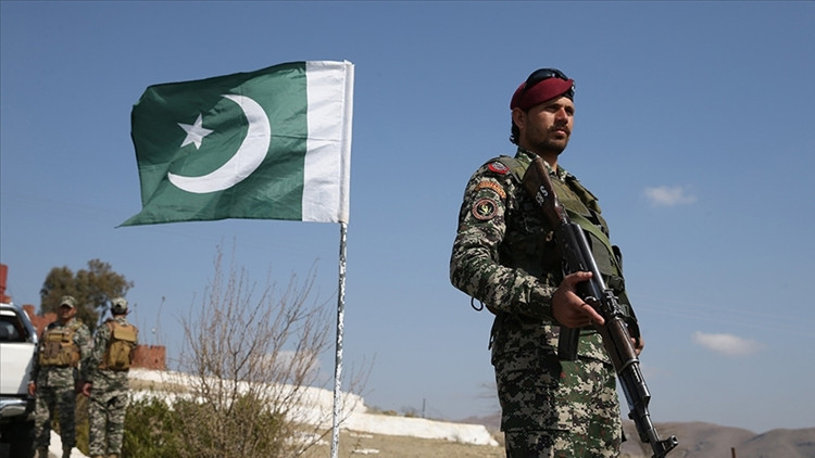 Pakistanda terör operasyonu: Hindistan destekli 22 militan etkisiz hale getirildi