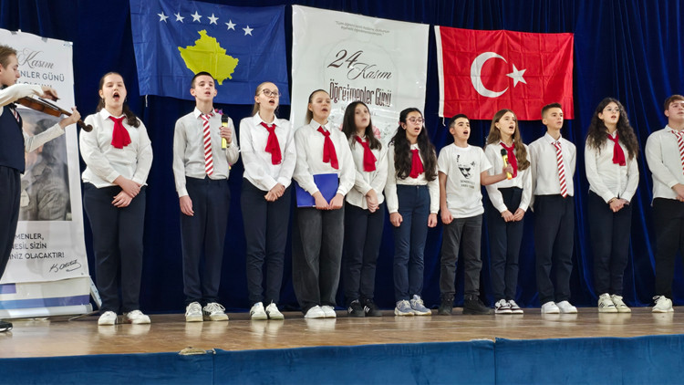 Prizrende Öğretmenler Günü etkinliği düzenlendi