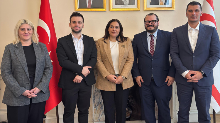 TUSU, Büyükelçi Atılganı ziyaret etti TUSU, Büyükelçi Atılganı ziyaret etti