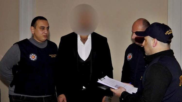 Türkiye kırmızı bültenle arıyordu: Komşuda yakalandı