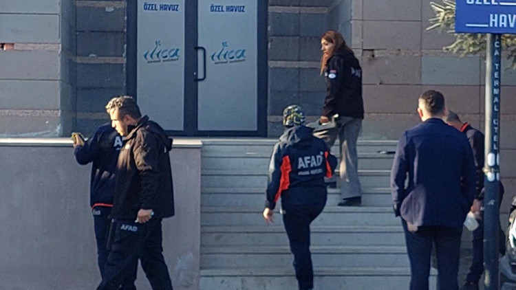 Okulda sülfür gazı alarmı: Eğitime ara verildi