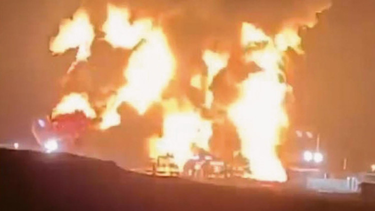 Doğalgaz sahasını dronla vurdular... Kuzey Irak karanlığa gömüldü Doğalgaz sahasını dronla vurdular... Kuzey Irak karanlığa gömüldü