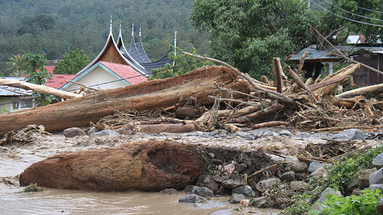 Endonezyada şiddetli yağışlar: 174 kişi hayatını kaybetti Endonezyada şiddetli yağışlar: 174 kişi hayatını kaybetti