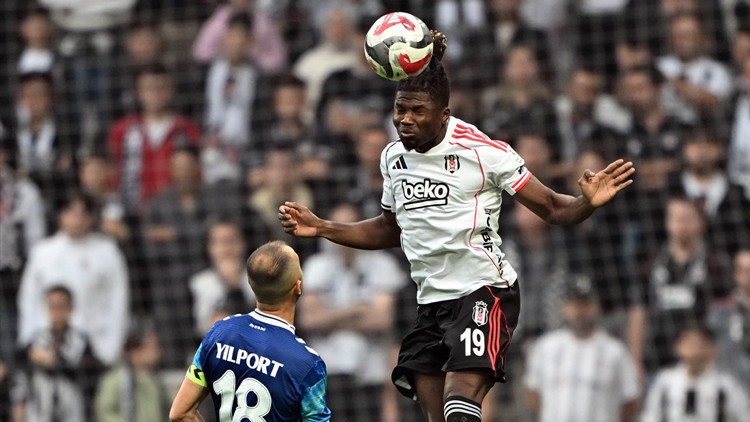 Beşiktaşta Abraham kulübeye, yeni santrfor Toure