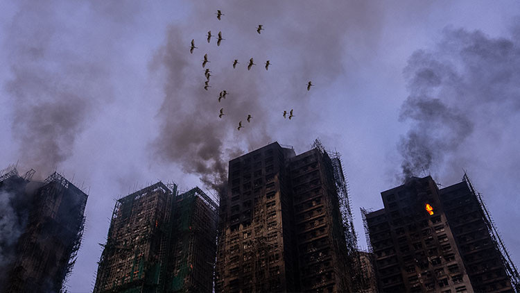 Hong Kongda 3 günlük yas: 128 ölü, 200 kayıp