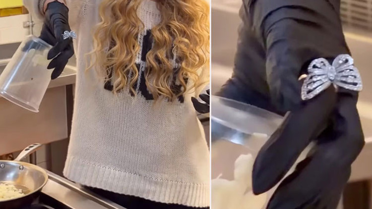 Parasını kendi kazandı, gösterişini de yapıyor: Lastik eldivenin üstüne pırlanta taktı: Soğanları pembeleşinceye kadar kavuruyoruz