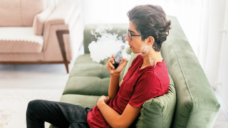 Elektronik sigara akciğeri söndürüyor... Kullanım yaşı 11’e kadar düştü Elektronik sigara akciğeri söndürüyor... Kullanım yaşı 11’e kadar düştü