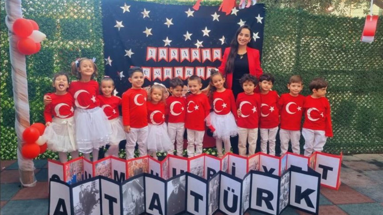 Bilgiç çocuklar, Ata’larını unutmadı Bilgiç çocuklar, Ata’larını unutmadı