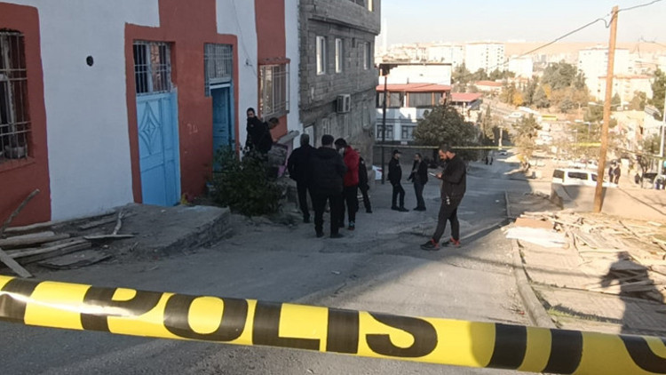 Gaziantepte vahşet Eski eşini çocuklarının yanında bıçaklayarak öldürdü