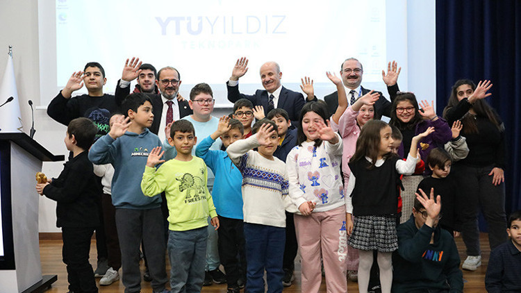 YÖK Başkanı otizmli öğrencilerle