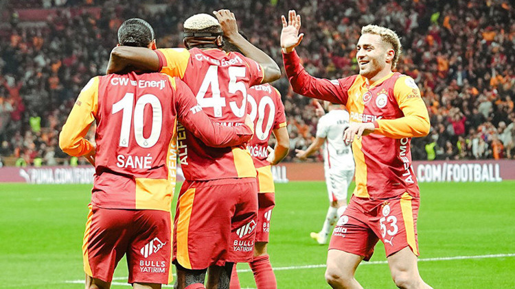 Galatasaray 3-2 Samsunspor (Süper Lig maçı özeti) Galatasaray 3-2 Samsunspor (Süper Lig maçı özeti)