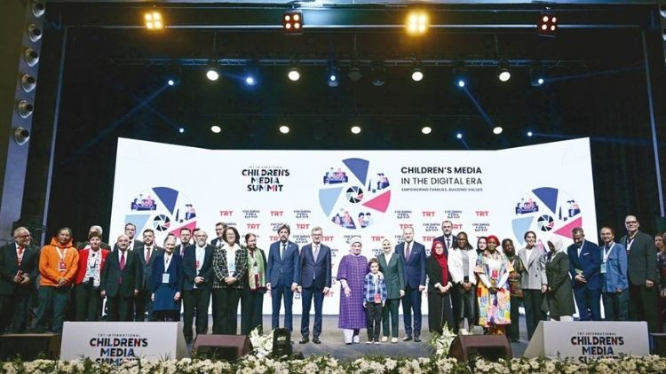 TRT Uluslararası Çocuk Medyası Zirvesi’nde: ‘Dijital ayak izi’ uyarısı