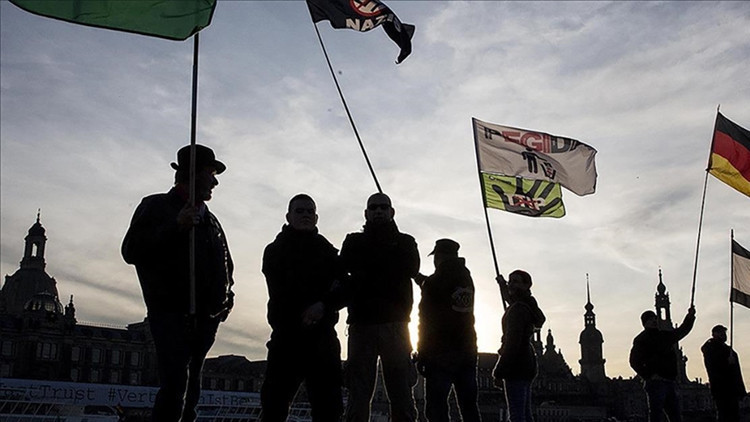 Almanyada ırkçılık raporu: Müslümanlar ve siyahiler ayrımcılığa uğruyor