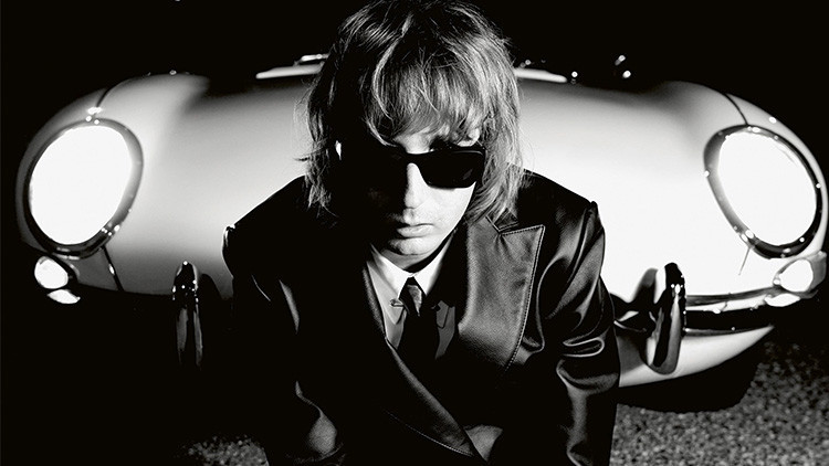 Dünyaca ünlü İtalyan rock grubu Måneskinin gitaristi Thomas Raggi ilk solo albümünü yayınladı