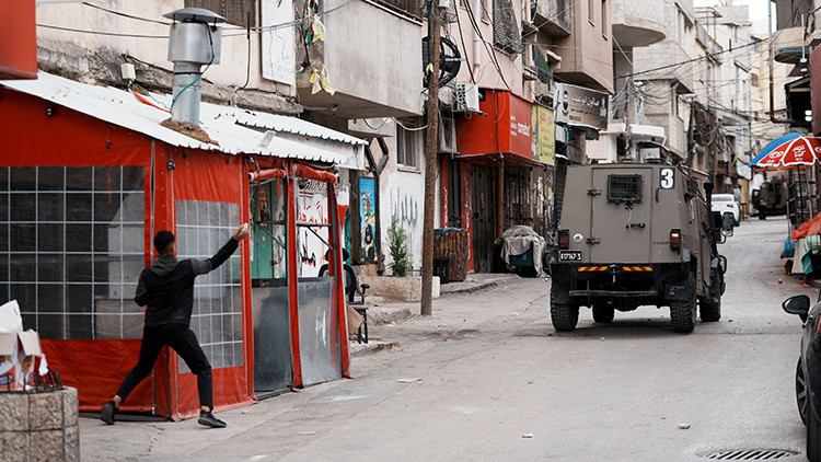 Batı Şeriada İsrail baskını: 100 Filistinli gözaltına alındı