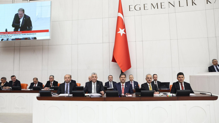 Bakan Bolat: 2026 yılında mal ihracatımızı 289 milyar doların üzerine çıkarmayı hedefliyoruz