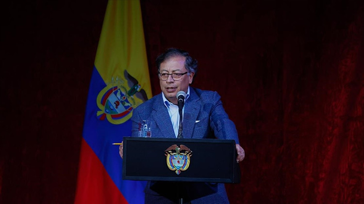 Kolombiya lideri Petrodan Trumpın tehditlerine yanıt: Tamamen yanlış bilgilere sahip