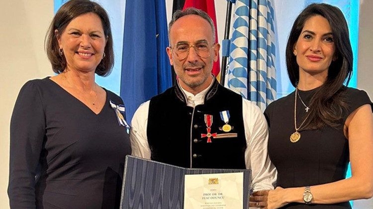 Prof. Dr. Fuat Oduncuya Bavyera Anayasa Nişanı