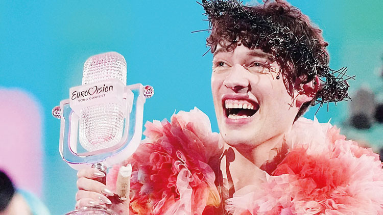 Eurovisionda İsrail krizi... Nemo ödülünü iade edecek